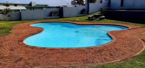 Nomads Nook 8 - 8 Sleeper - Amazing Sea Views!